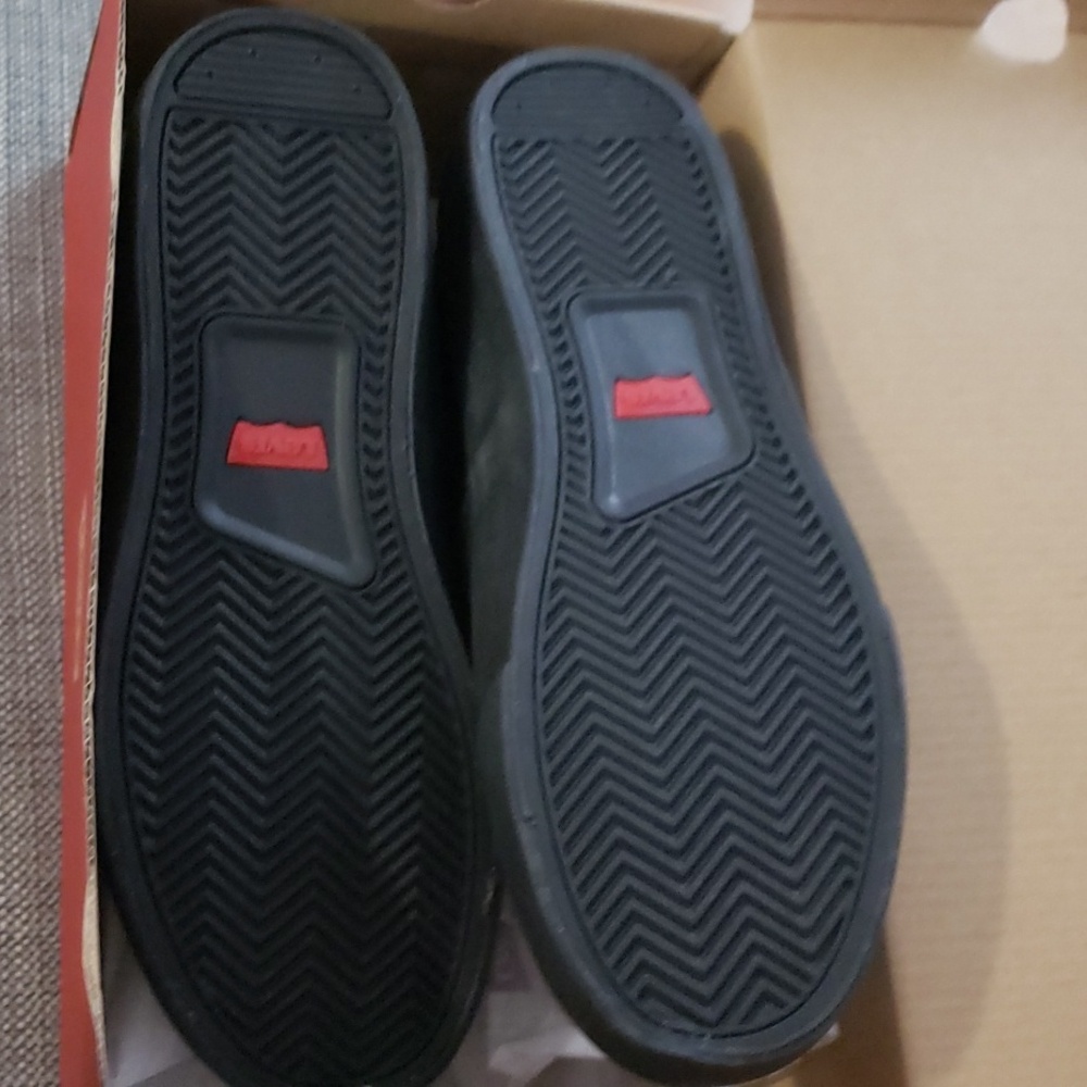 Levi's black sneaker! - Picture 4 of 9